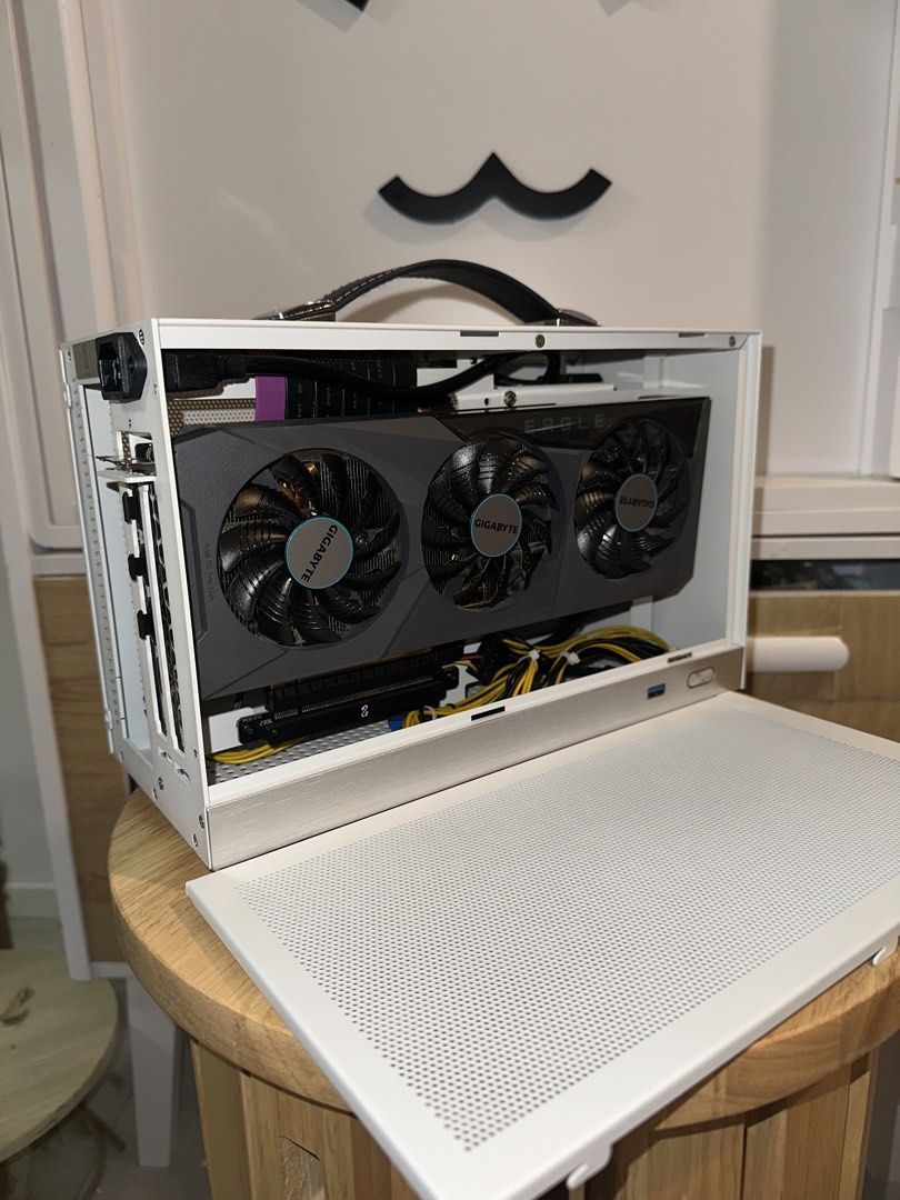 White Portable ITX PC Case with Handle463983297525207041