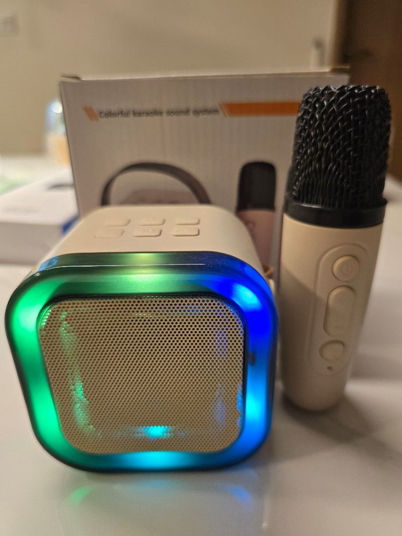 Wireless Karaoke Speaker System with Microphone480401532944404481