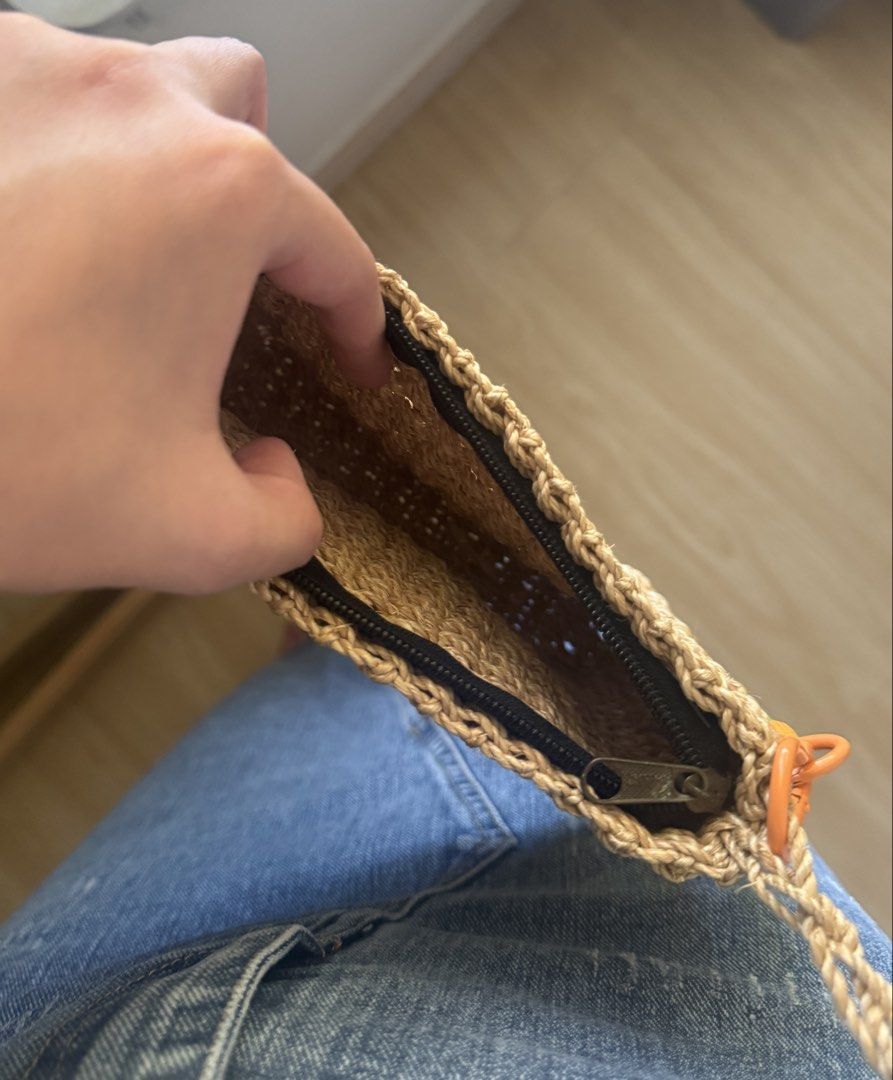 Woven Crossbody Bag with Zipper (Category: Cross-body Bags) located in Paranaque City. Submitted by migvee (Listing ID 1439853490, Image 3). Description: - Woven crossbody bag - Rectangular shape - Neutral color - Zipper closure - Adjustable long strap - Small top handle - Unique texture - Ideal for everyday wear.