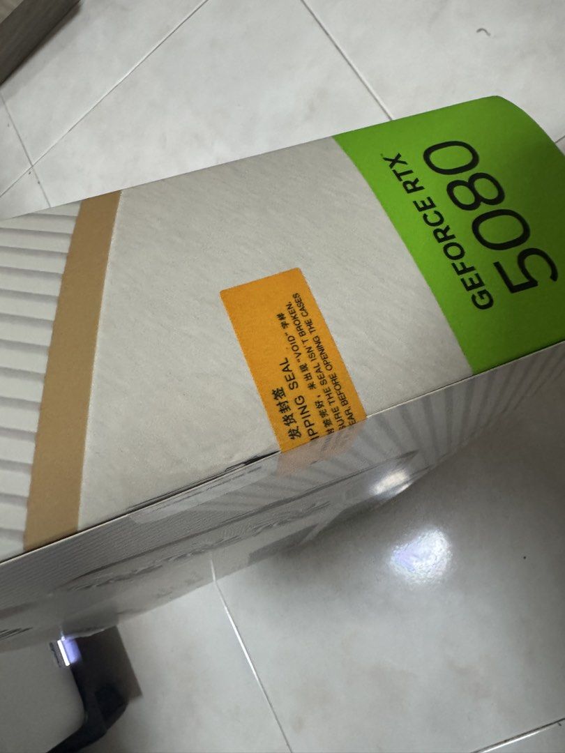 Zotac solid oc RTX 5080 White Edition463614866149222402
