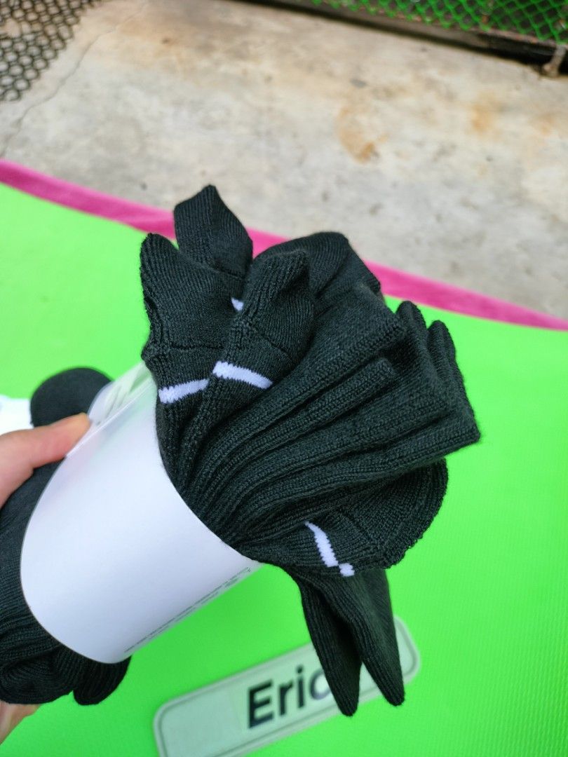 (3 pairs for 599) Jordan Cushioned Crew Socks (Category: Socks) located in Quezon City. Submitted by allije (Listing ID 1440013913, Image 3). Description: BRAND NEW, ORIGINAL 250 per pair (250 ISANG PARES) 200 each if three (3) or more pairs (200 KUNG TATLONG PARES O HIGIT) Shipping by buyer (Lalamove/LBC) Jordan Everyday Cushioned Crew Socks HV6228-100 and 010 White - Medium available Black - Medium and Large available Medium best for US Men's 8