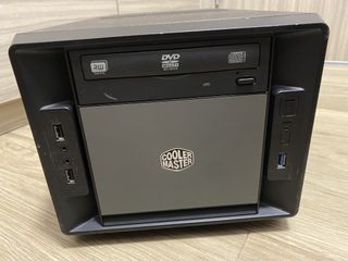 Desktop Computer469561923768821760