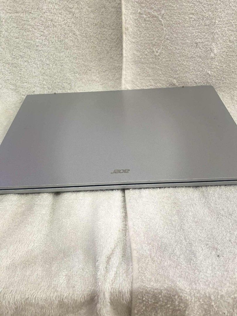 ACER ASPIRE 3 12K ONLY (Category: Laptops & Notebooks) located in Las Pinas. Submitted by liyonnice22334 (Listing ID 1440162159, Image 2). Description: !! Acer Aspire 3!! 12K LOWESTT Lightly used, no dents, minor scratches sa panel sa baba good as new — Fast performance - Ryzen 5 7520U, 8GB RAM, 256GB SSD Perfect for school, work, or everyday use Battery in good health, comes with original charger, 75% battery health Freshly cleaned & reset - rea
