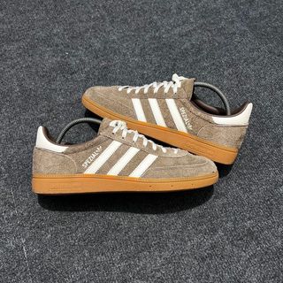 (Category: ) located in . Submitted by reworn.clo (Listing ID 1440171903, Image 1). Description: .