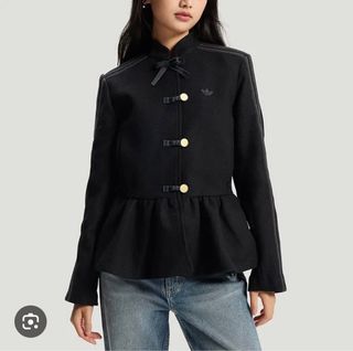 (Category: ) located in . Submitted by closet_market (Listing ID 1440152746, Image 1). Description: .
