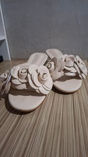(Category: ) located in . Submitted by shopwithrie (Listing ID 1440011553, Image 1). Description: .
