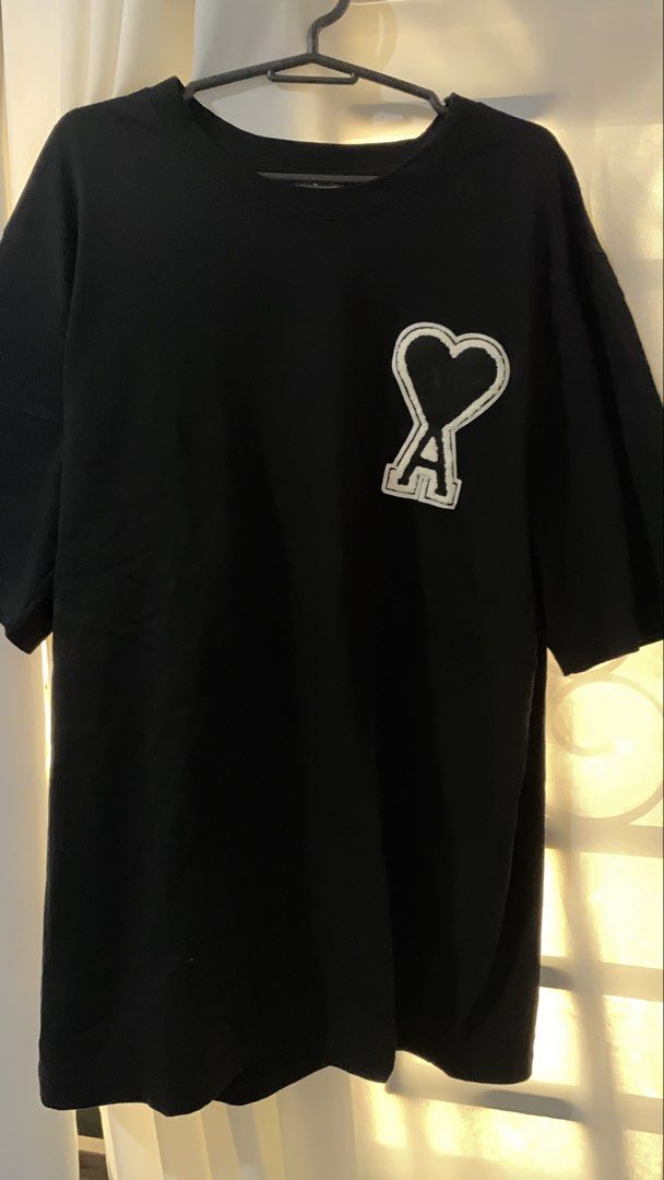 AMI PARIS BLACK T SHIRT (Category: Tshirts & Polo Shirts ) located in Lucena. Submitted by mokabbls (Listing ID 1440028422, Image 1). Description: .