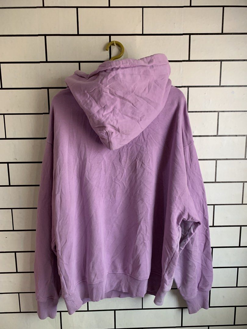 AMI Purple Heart Logo Hoodie(AUTHENTIC) (Category: Hoodies) located in Manila. Submitted by pole.thirft (Listing ID 1440041576, Image 2). Description: -FIT FOR XL TO XXL - Authentic AMI Alexandre Mattiussi hoodie - Lovely lavender purple color - Signature AMI heart logo embroidered on chest - Smaller AMI logo detail on back near hood - Front kangaroo pocket - Adjustable drawstrings for hood - Made in Portugal Issue some faded part pero kaya pa na