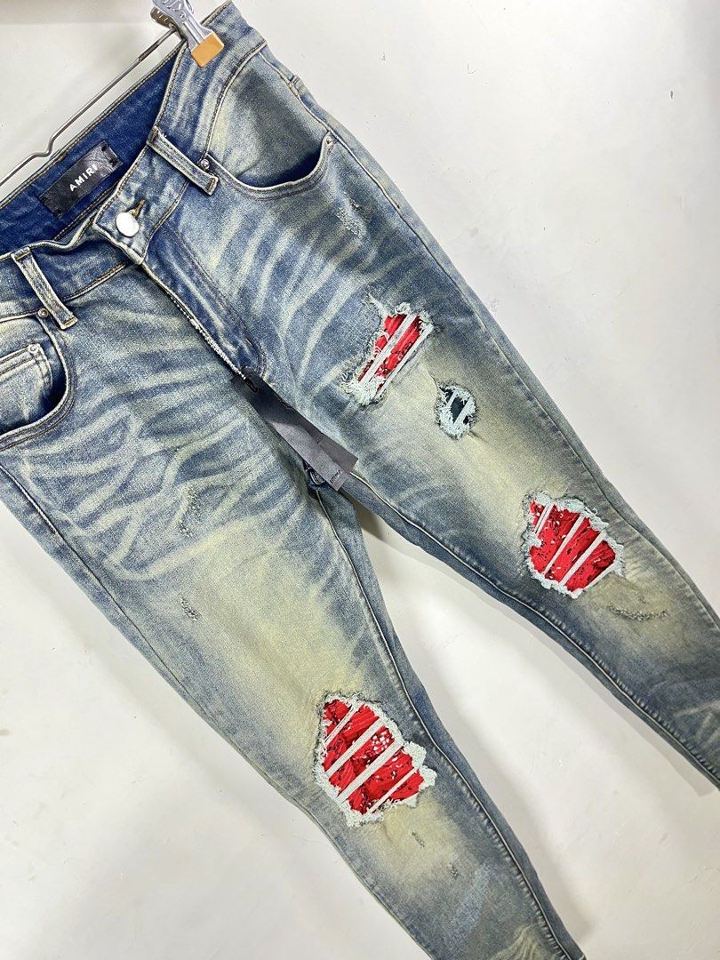 ‎“AMIRI PARIS” ‎MX1 SKINNY DSTRSSD JEANS RED BANDANA (Category: Jeans) located in Taguig. Submitted by ldm.ph (Listing ID 1440024565, Image 2). Description: ‎(AUTHENTICATED✅) ‎Size:ACTUAL FIT:L ‎Dimensions ‎ Waistline: 29 ‎Inches length:42 Leg opening:6 ‎Condition:BRAND NEW ‎Color rate:10 ‎Flaws:❌ ‎(READY TO WEAR) .
