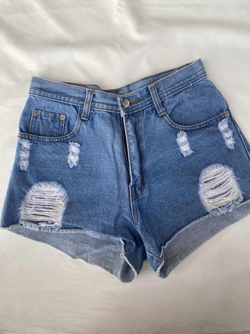 Anno Domini Distressed Denim Shorts (Category: Shorts) located in Manila. Submitted by girlypop_444 (Listing ID 1440171701, Image 1). Description: High waist Short size 26 Good as new.