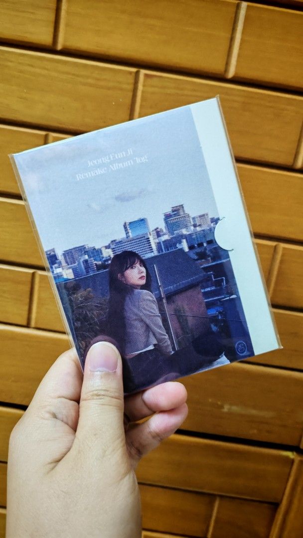 Apink Eunji Remake Log (Platform Version) (Category: K-Wave Merchandise) located in Kuala Lumpur. Submitted by captaingilin (Listing ID 1440170534, Image 1). Description: *Clearing stock due to moving out* -Item include 2 random photocard & platform PVC card -No cancellation upon confirmation order (CD is not included, songs will be played by scanning the QR behind the PVC card).
