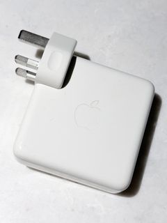 Apple 87W USB-C Power Adapter470360291752038400
