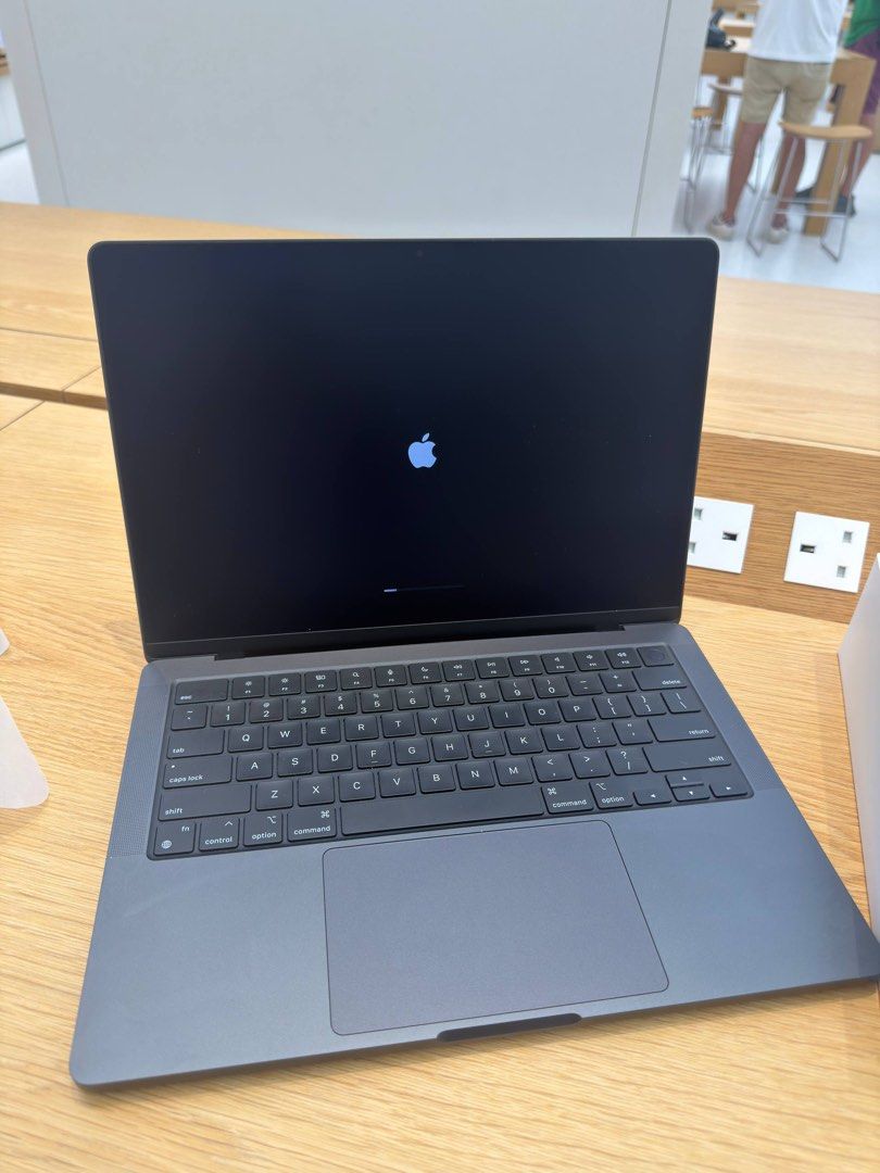 Apple MacBook Pro (Space Gray)465182022278860802