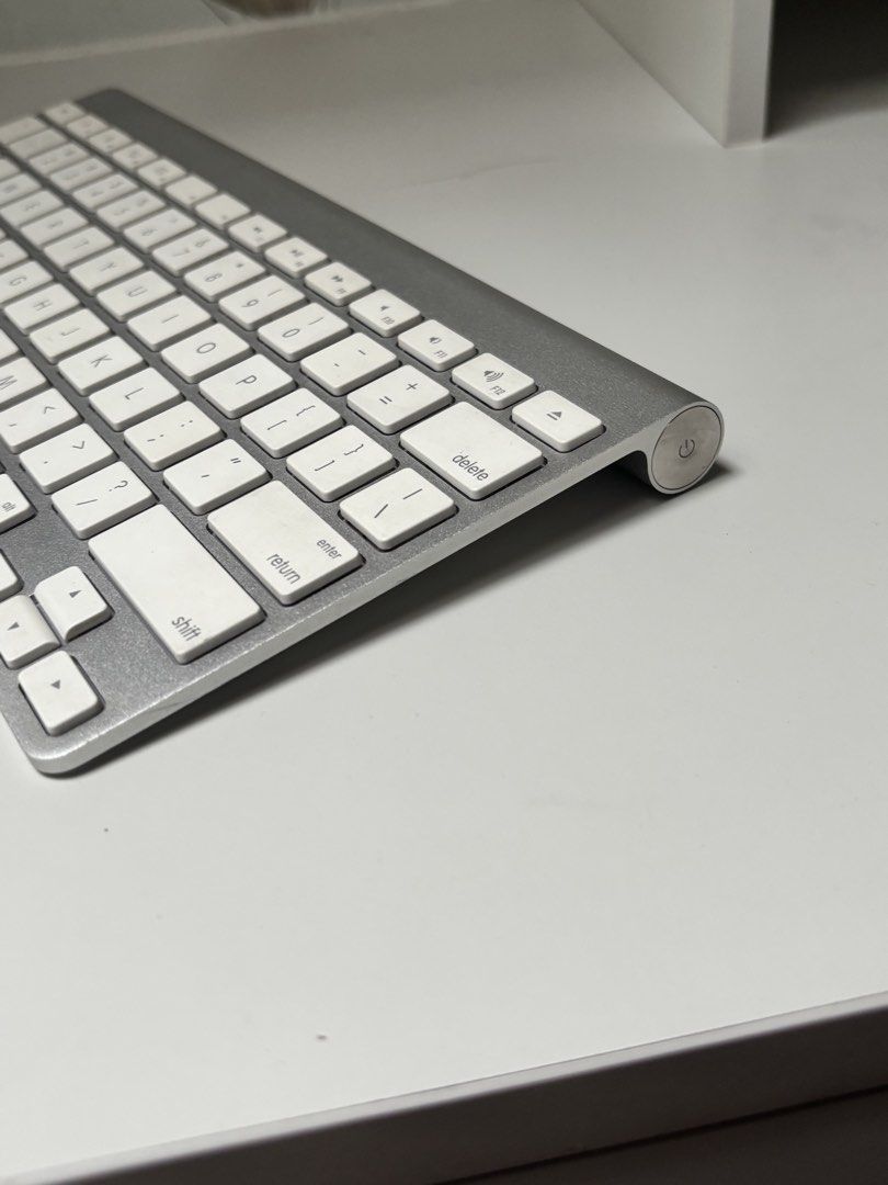 Apple Magic Keyboard A1314 Wireless Bluetooth Keyboard464730279977297923