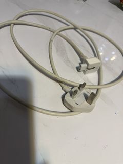 Apple MagSafe Power Cable with UK Plug470460272938199040