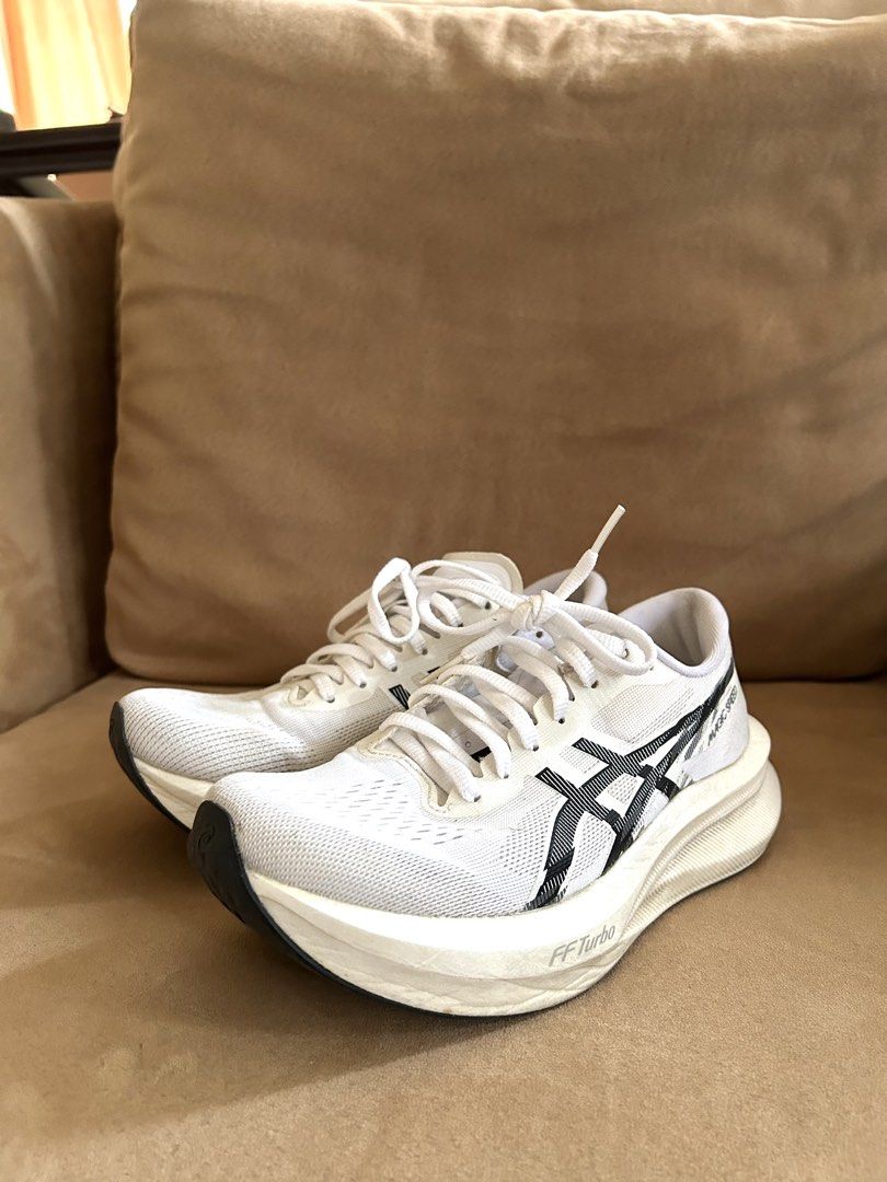 ASICS Magic Speed (Category: Sneakers) located in Batangas. Submitted by dusclutter (Listing ID 1440050779, Image 2). Description: Womens US Size 7 Mileage: ~100km RFS: Decluttering, too many shoes No issues, just needs cleaning Loc: Sto tomas batangas MOP: Gcash/Maya/Maribank/bdo .