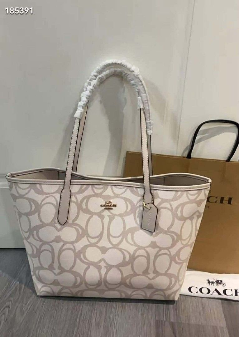 Authentic Coach Tote Bag for Women (Category: Tote Bags) located in Manila. Submitted by Authentic4Less_OLShop (Listing ID 1440021332, Image 1). Description: Reserve yours now!!! Super nice in actual ☺️🤩 ORIGINAL MALL PULL OUT ✅Brand new ✅Complete inclusions RESELLERS ARE WELCOME!!!🥰 DISCLAIMER: authenticforless OLShop is not affiliated with any of the brands posted in this account. Copyrights and trademarks are solely of the brand owners..