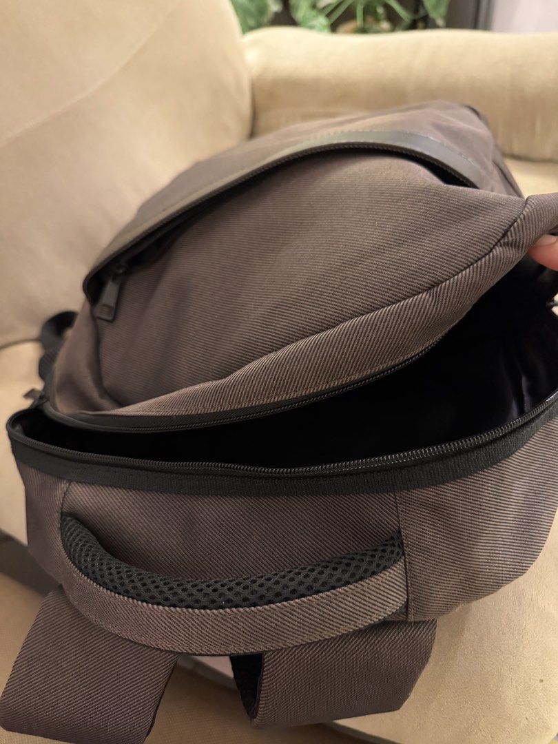 Backpack brown black (Category: Backpacks) located in Makati City. Submitted by jielato (Listing ID 1440157412, Image 3). Description: .