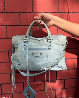 (Category: ) located in . Submitted by moiobsession (Listing ID 1439810012, Image 1). Description: .