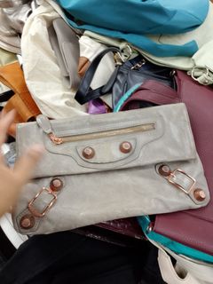 (Category: ) located in . Submitted by janillthrifted (Listing ID 1440012329, Image 1). Description: .