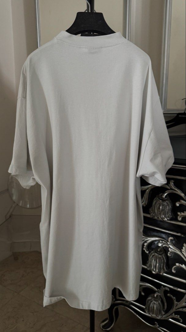 Balenciaga I Love Paris Tshirt (Category: Luxury Apparel) located in San Fernando. Submitted by mnlt_o (Listing ID 1440045568, Image 2). Description: Brandnew Never worn Purchased in Paris 26x34 Fixed Price: 21,000 Location: San Fernando, Pampanga.