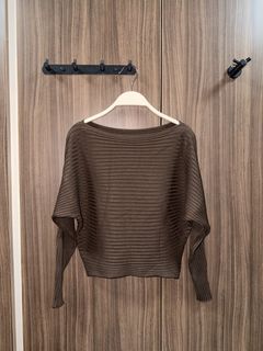 (Category: ) located in . Submitted by clearcloset13 (Listing ID 1440028655, Image 1). Description: .