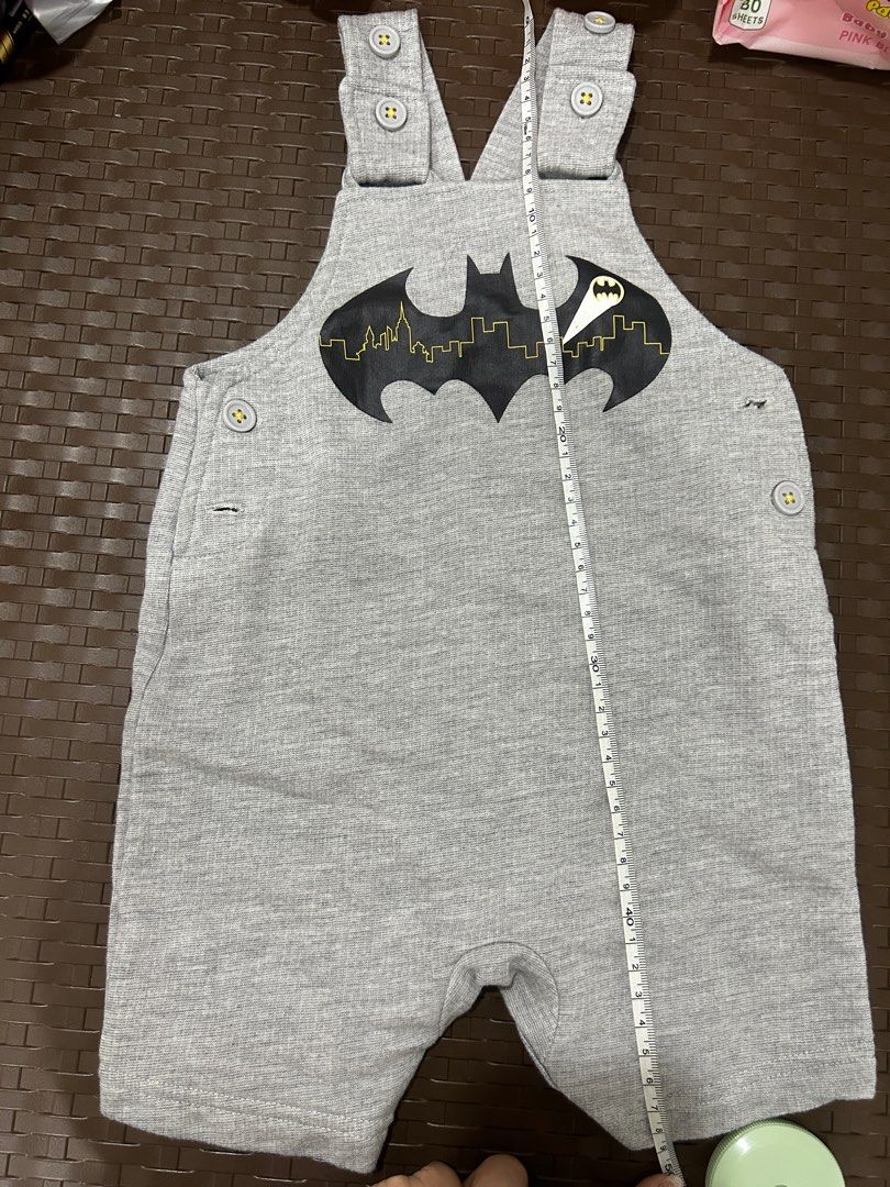 Batman jumper 3-6m (runs big) (Category: Babies & Kids Fashion) located in Quezon City. Submitted by jelli09 (Listing ID 1440104060, Image 2). Description: .