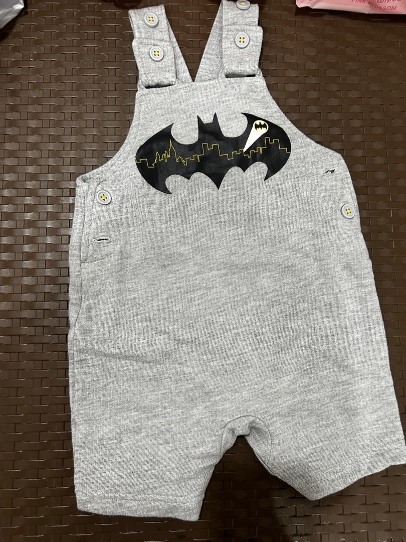 Batman jumper 3-6m (runs big) (Category: Babies & Kids Fashion) located in Quezon City. Submitted by jelli09 (Listing ID 1440104060, Image 1). Description: .