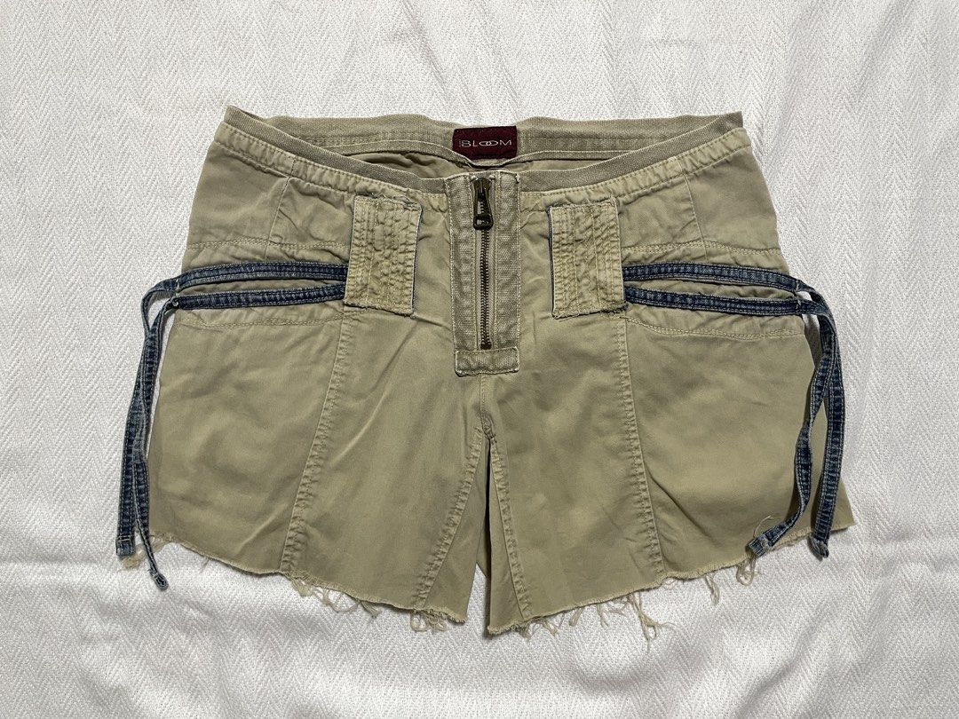 Bloom tan shorts with denim details (Category: Shorts) located in Quezon City. Submitted by mossimoss (Listing ID 1440042416, Image 2). Description: waist 31 in length 12 in .