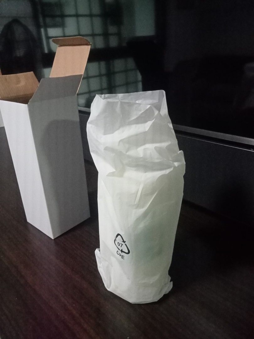 BNIB Grab 4H Water Bottle464819108121815042