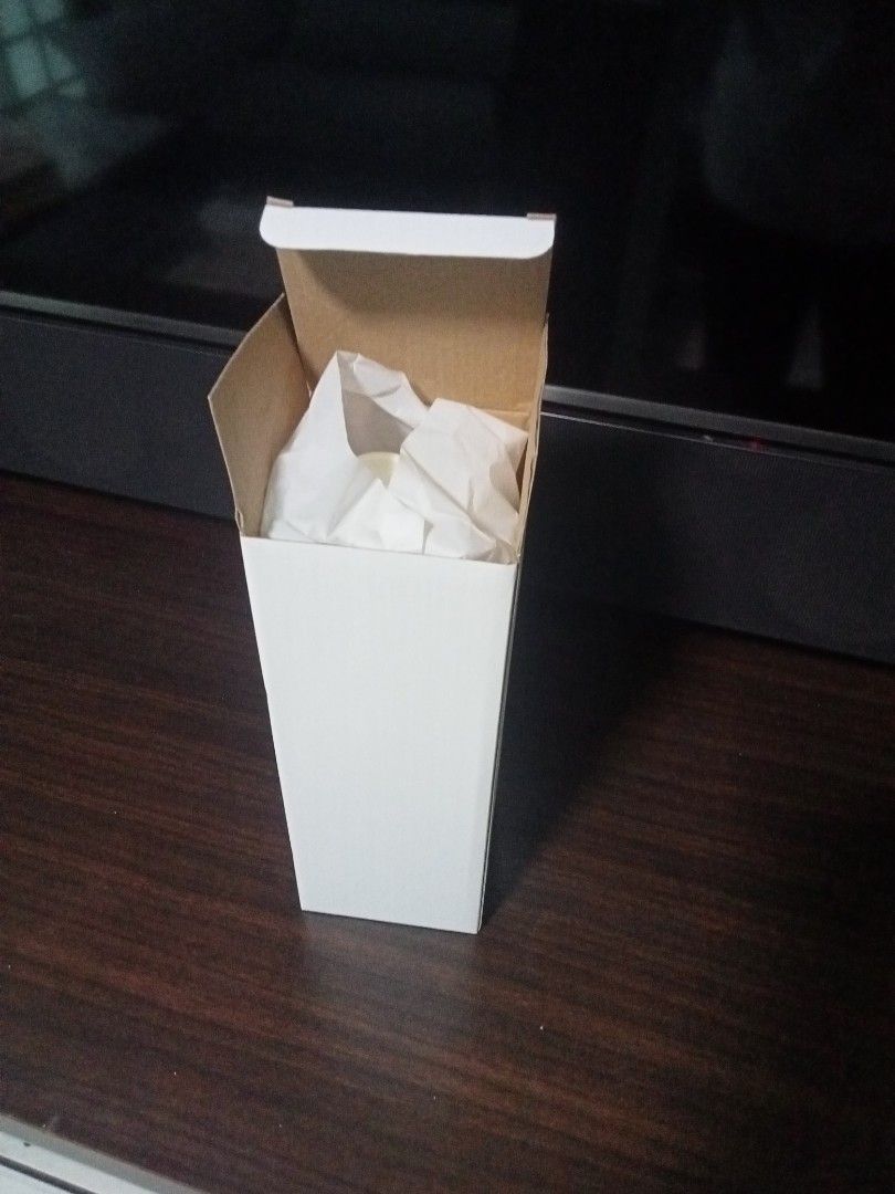 BNIB Grab 4H Water Bottle464819108121815043