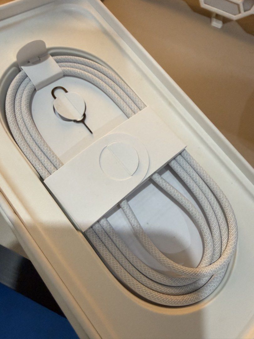 Brandnew Apple USB-C to USB-C Cable (Braided) (Category: Chargers & Cables) located in Quezon City. Submitted by soloqueenph (Listing ID 1440133037, Image 2). Description: Brand new Apple USB-C to USB-C braided cable. Came from my Iphone 17 Original packaging. Free sim ejector :) .