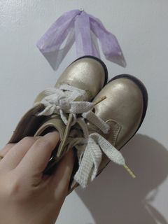 (Category: ) located in . Submitted by wornwardrobe (Listing ID 1440015726, Image 1). Description: .