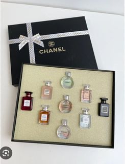(Category: ) located in . Submitted by andazfragrance (Listing ID 1440070229, Image 1). Description: .