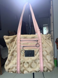(Category: ) located in . Submitted by yello (Listing ID 1440004666, Image 1). Description: .
