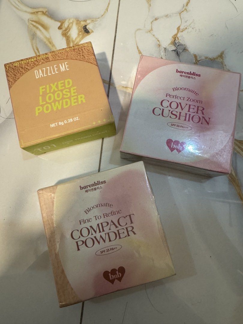 Compact powder loose pwder cove cushion (Category: Makeup) located in Manila. Submitted by sofia.things (Listing ID 1440141068, Image 1). Description: Compact powder 350 Cover cushion 400 Fixed loose powder 250.