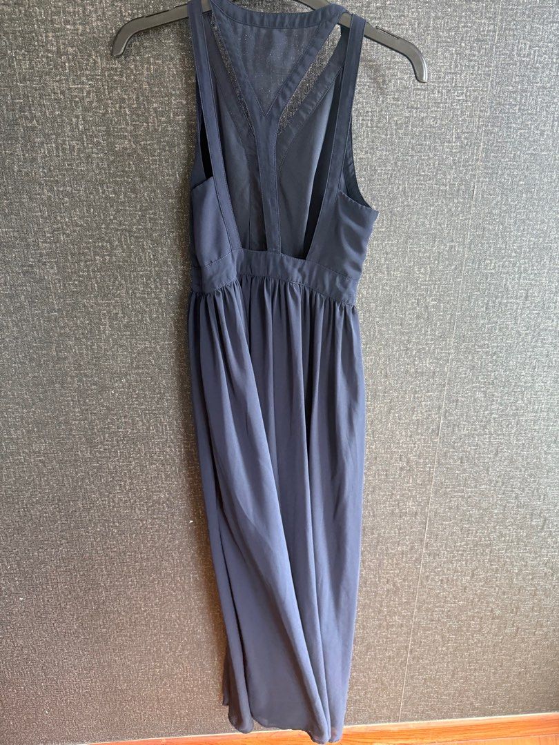 Covet by love bonito (Category: Dresses) located in Quezon City. Submitted by ysab16 (Listing ID 1440021370, Image 3). Description: Used few times. Arrange pick up.