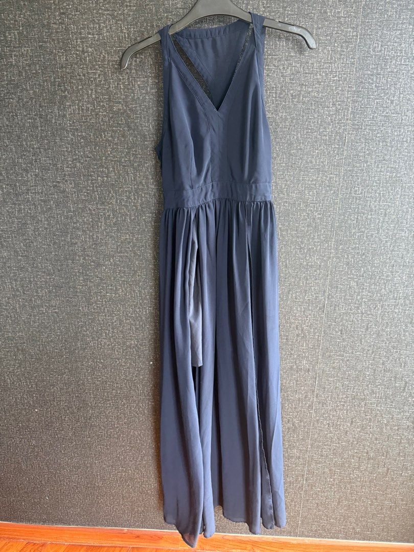 Covet by love bonito (Category: Dresses) located in Quezon City. Submitted by ysab16 (Listing ID 1440021370, Image 1). Description: Used few times. Arrange pick up.