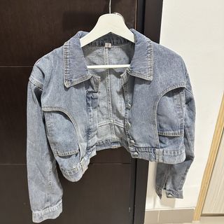 (Kategori: ) berada di . Dikirim oleh therealmelmel (ID iklan 1439999601, Gambar 1). Deskripsi: .