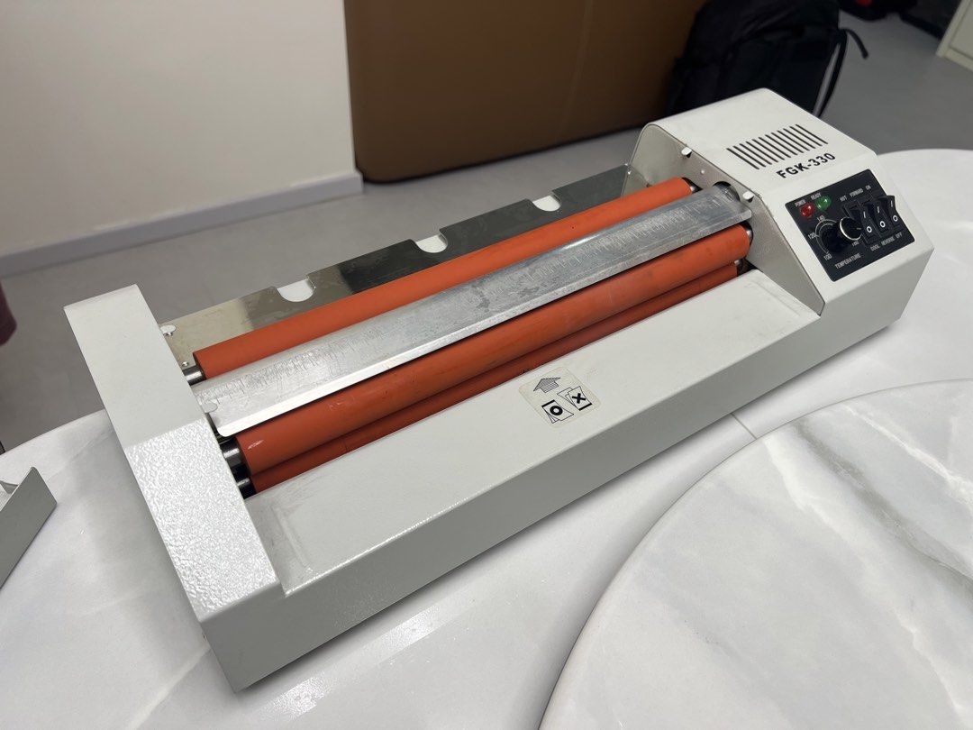 FGK-330 Laminating Machine464864679308175361