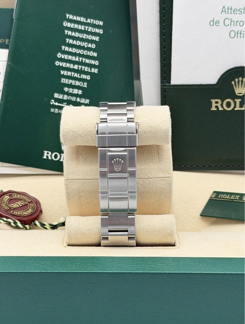 Fullset Rolex Submariner Date 40mm Kermit 2006 (Category: Luxury Watches) located in Manila. Submitted by timelesseleganceph (Listing ID 1440032896, Image 3). Description: Fullset Rolex Submariner Date 40mm Kermit 2006 Reference 16610LV Size 40mm Dated 2006 Complete/Fullset - Box, Warranty Card, Card Holder, Booklet, Tag Card with Rolex Service Receipt .
