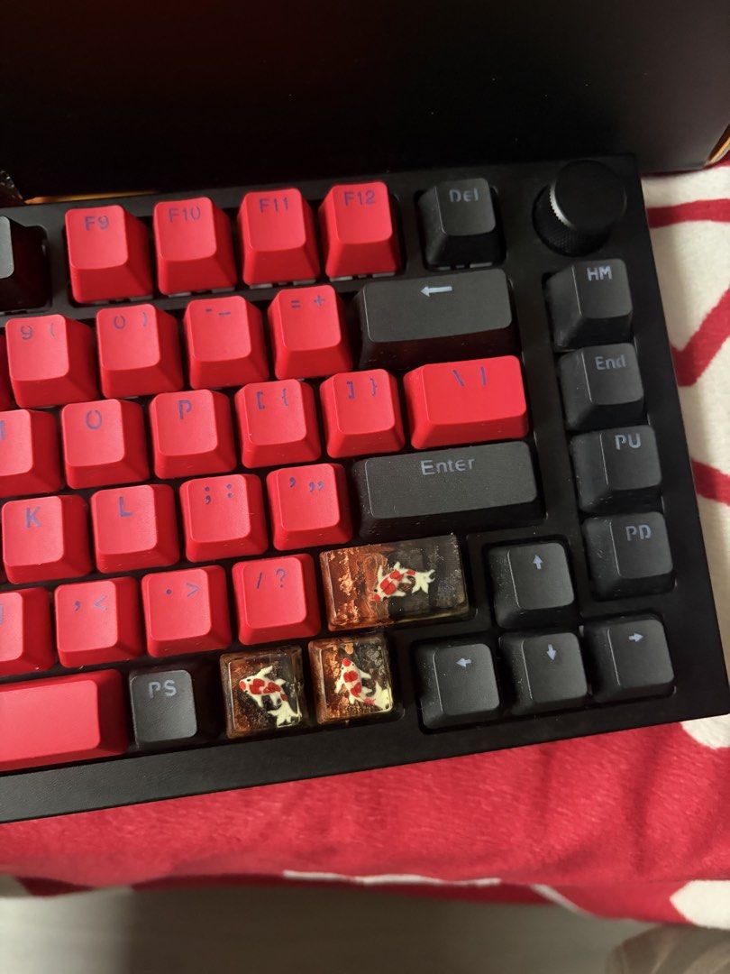 Glorious GMMK Pro Mechanical Keyboard with Custom Keycaps464755425427466243