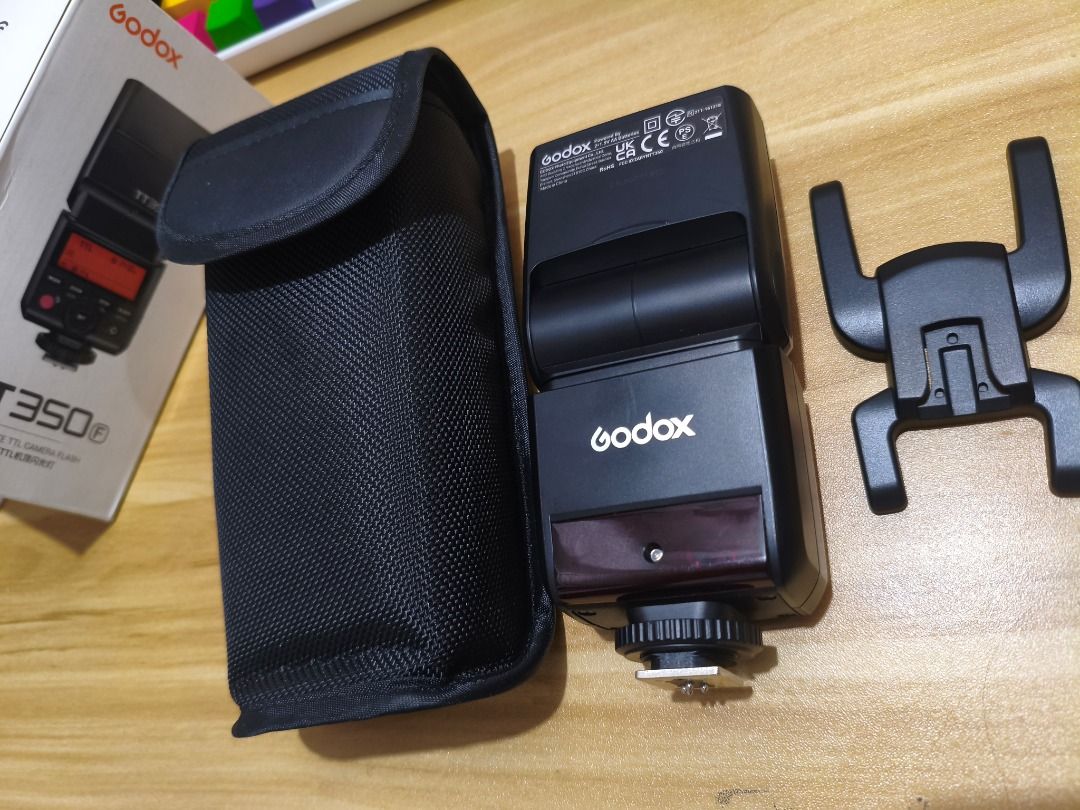 Godox TT350F FOR SALE (Category: Cameras) located in Malabon City. Submitted by jaitamayo (Listing ID 1440075133, Image 1). Description: Godox TT350F External Flash for Fujifilm Barely used, good condition Inclusions: ✅ Unit ✅ Box ✅ Pouch ✅ Stand ✅ Diffuser Price: ₱3,000 only! SRP neto is ₱3,990 RFS: Not in use Location: Malabon City / SM Grand Central, Monumento.