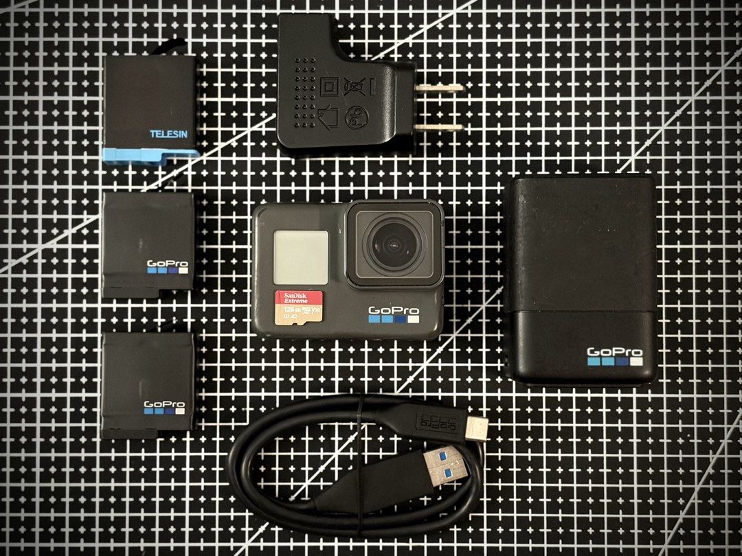 GoPro HERO 6 Black (Category: Cameras) located in Rodriguez. Submitted by tofuven (Listing ID 1440148715, Image 2). Description: RFS: Decluttering ✅ INCLUSIONS: - 3 Batteries - Sandisk Extreme SD card (128 GB) - Battery charger bank (2 slots) - Adapter with USB type C connector - 4 Selfie sticks - Waterproof Case - GoPro Sleeve + Gray Lanyard - GoPro Black Lanyard - With box and manuals - Pacific Gears Hardcase Slight Issue: GoPro Side button is 