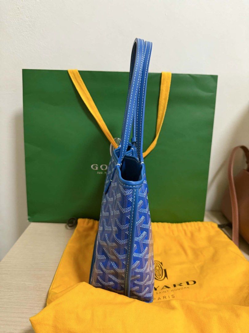 Goyard Mini Anjou (Category: Luxury Bags & Wallets) located in Manila. Submitted by wynacanlas (Listing ID 1440052111, Image 2). Description: Hi, selling personal preloved bag Goyard Mini Anjou Like new condition Used 3x only Still in bnew condition complete inclusions except receipt. 115k only LOC: Imus, Cavite or Paco, Manila.