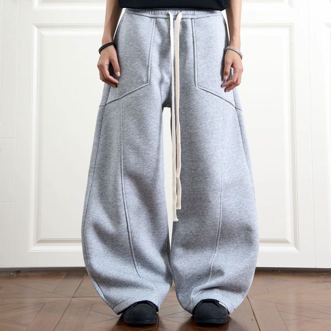 Grey Wide Leg Sweatpants with Drawstring Waist (Category: Joggers) located in Caloocan City. Submitted by allen23_ (Listing ID 1439994856, Image 2). Description: medium size perfect for 5’6 height.