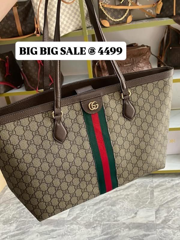 Gucci Ophidia Large Tote Bag (Category: Luxury Bags & Wallets) located in Las Pinas. Submitted by jadasy_vintagefinds (Listing ID 1440020130, Image 1). Description: ‼️SUPER SALE‼️ LAST PRICE POSTED‼️ Available in great preowned condition, coded ukay. .
