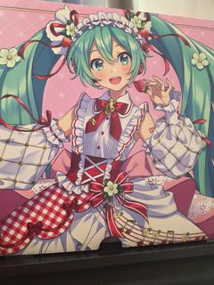 (Category: ) located in . Submitted by quimore.collection (Listing ID 1440112422, Image 1). Description: .