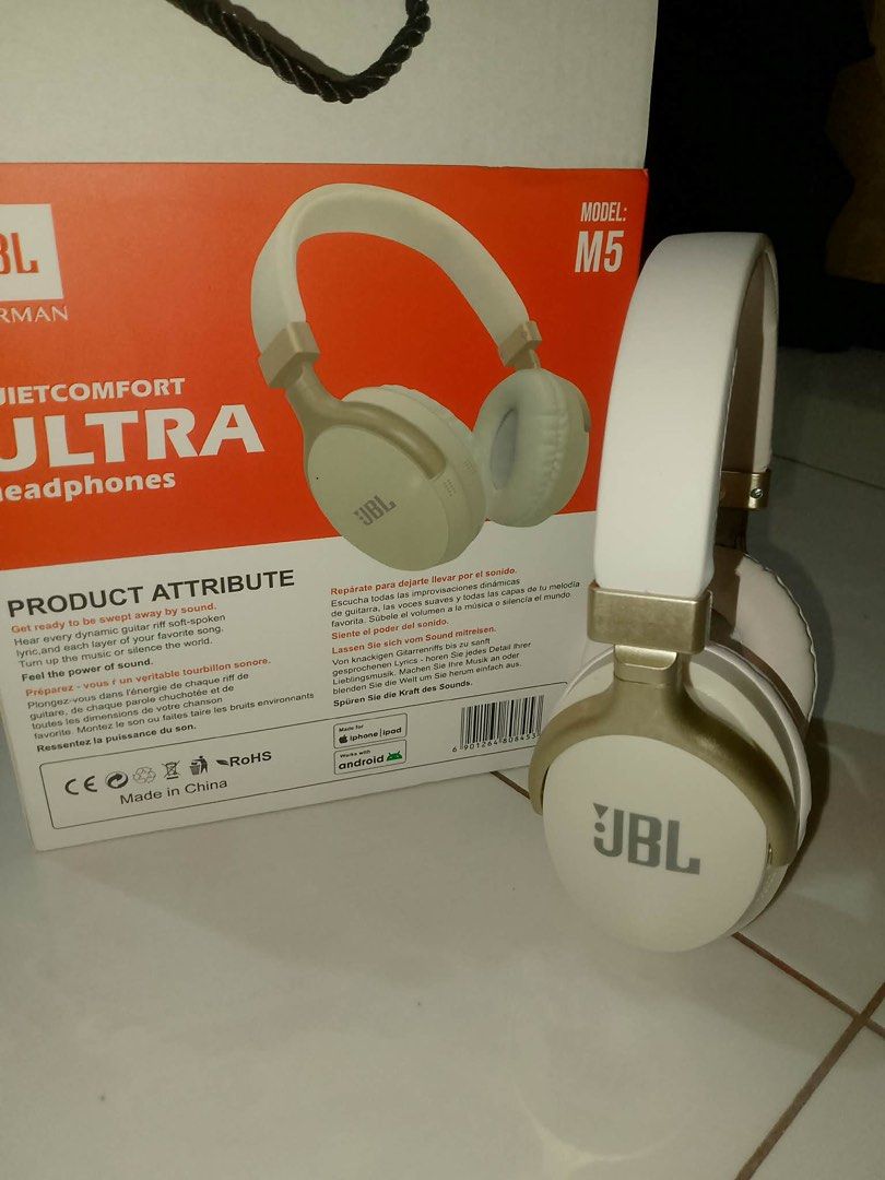 JBL HEADPHONES WITH NOISE CANCELLING (Category: Headphones & Headsets) located in Caloocan City. Submitted by wcbangkokskincare2021 (Listing ID 1440135683, Image 2). Description: HONGKONG PULL OUT.