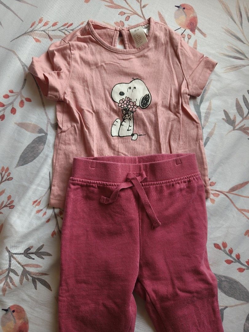 H&M snoopy top + free pants terno (Category: Babies & Kids Fashion) located in Santa Rosa. Submitted by authenticsforless (Listing ID 1440008891, Image 2). Description: used a few times good for 9 months old 💯authentic H&M snoopy.